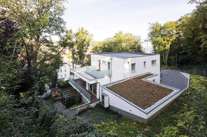 Einfamilienhaus in Holzrahmenbauweise im Bauhausstil